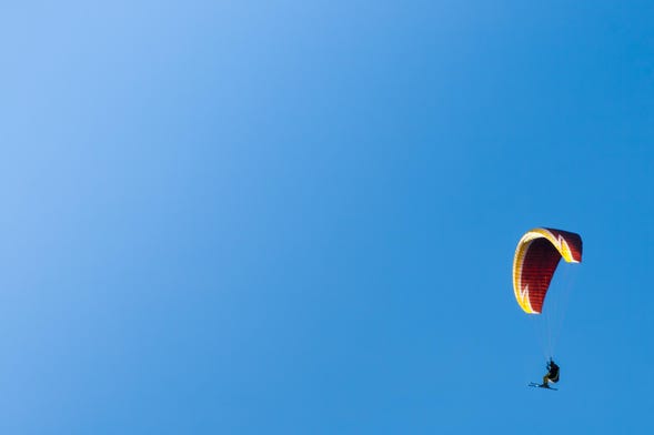 Paragliding in Malibu
